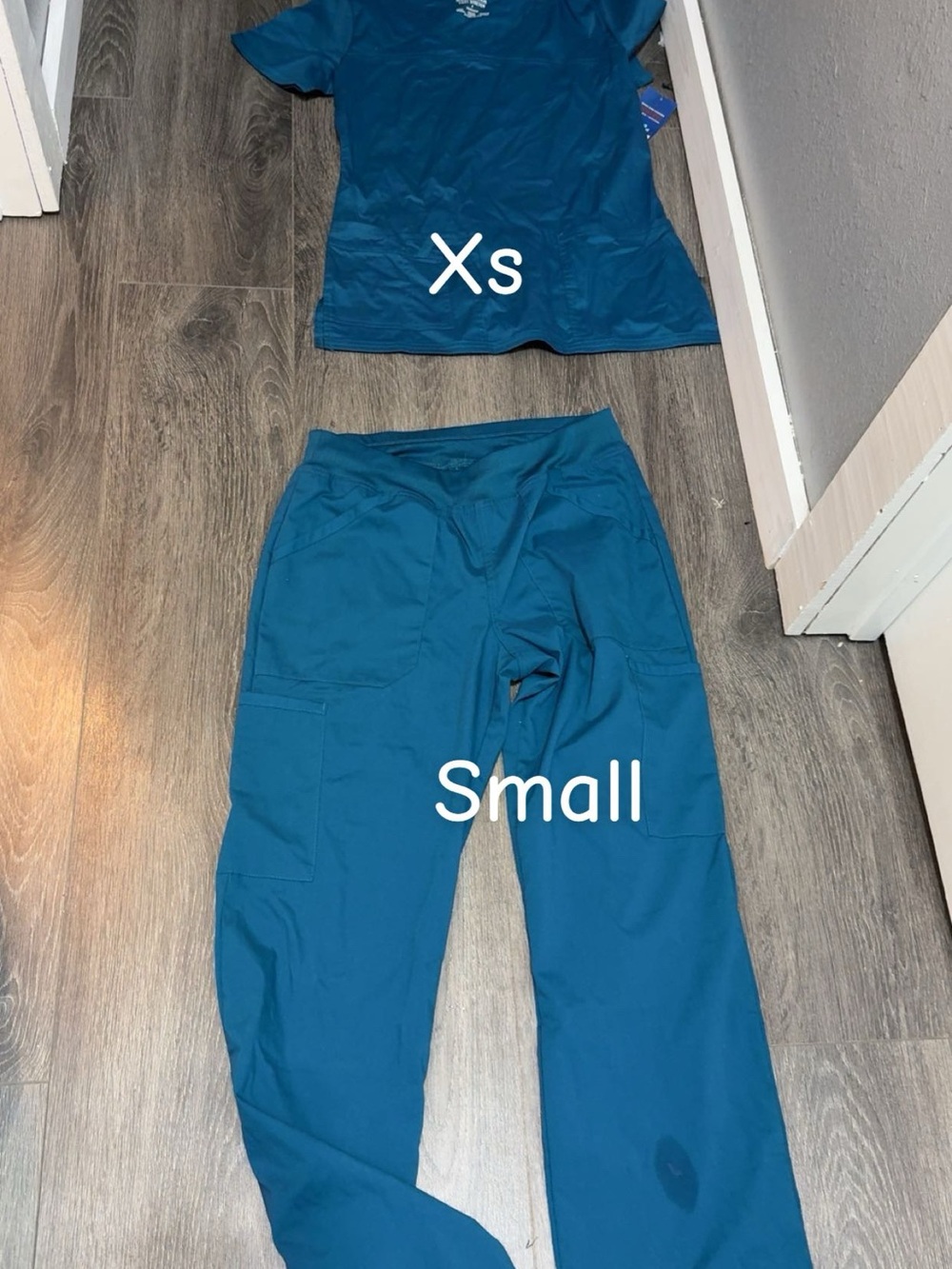 Women’s Teal Scrub Top - Brand Unspecified